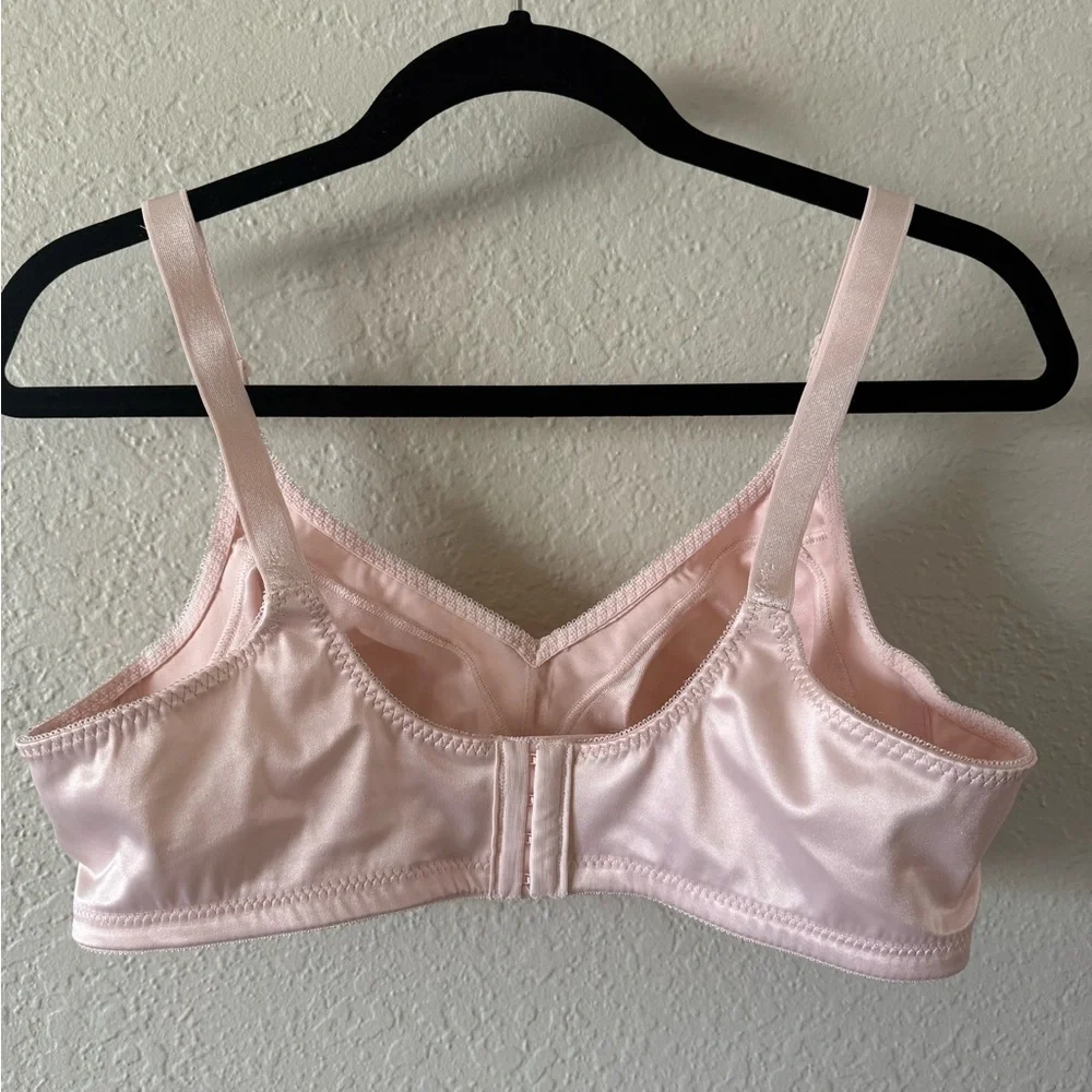 Bali Women’s Double Support WireFree Bra Size 42C Style #3820 Pale Pink Stretch - Picture 4 of 6